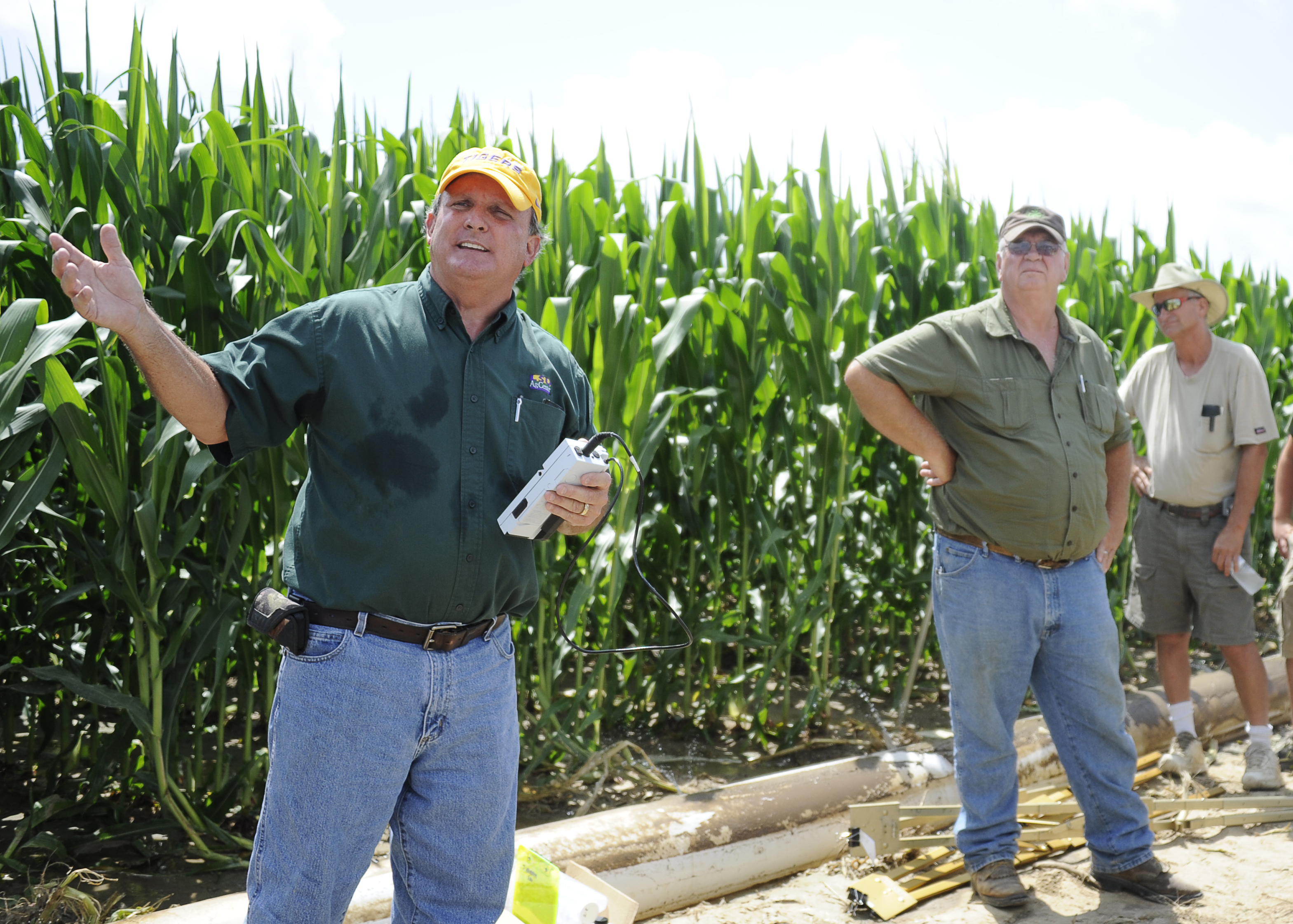 AgCenter agent receives conservation systems award